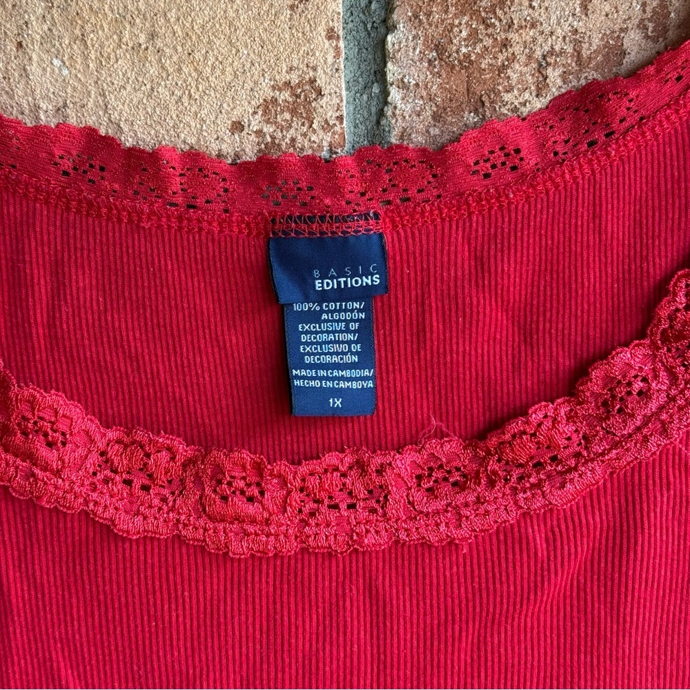Y2K Basic Editions Red Tank Top with Lace Trim and Lettuce Hemline 1X - Picture 2 of 4